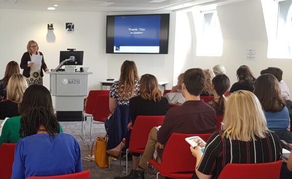 Annette And Audience Pall Mall 2